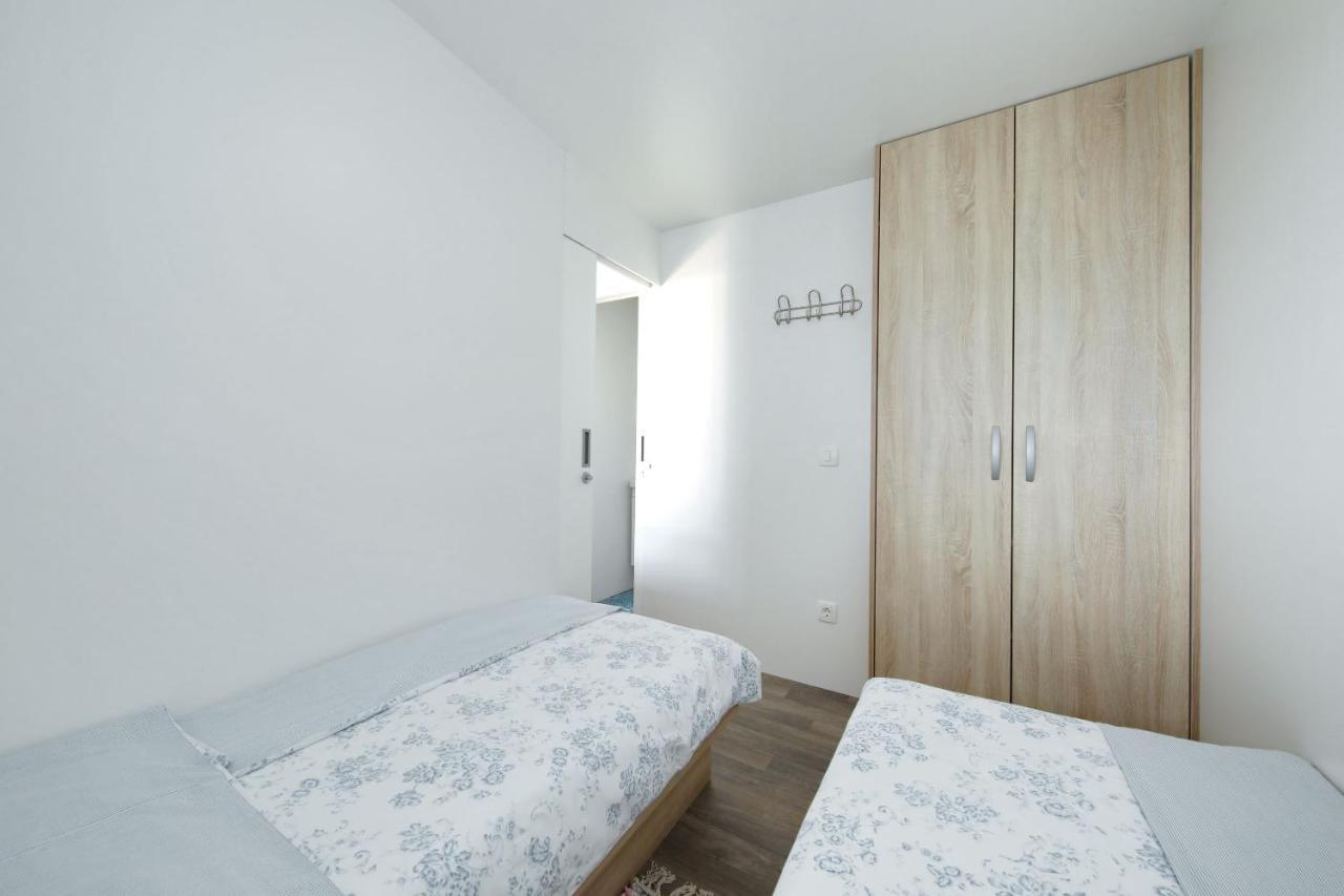 Mobile Home Safir Biograd Na Moru Ngoại thất bức ảnh